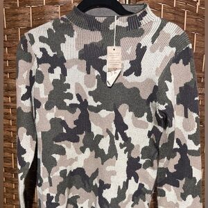Sadie & Sage Women's Camouflage Turtleneck Sweater